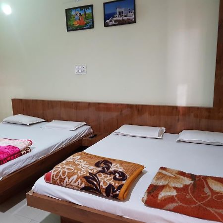 Hotel Shri Radhe Krishna Godarpura Luaran gambar