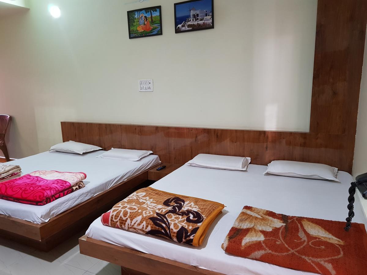 Hotel Shri Radhe Krishna Godarpura Luaran gambar