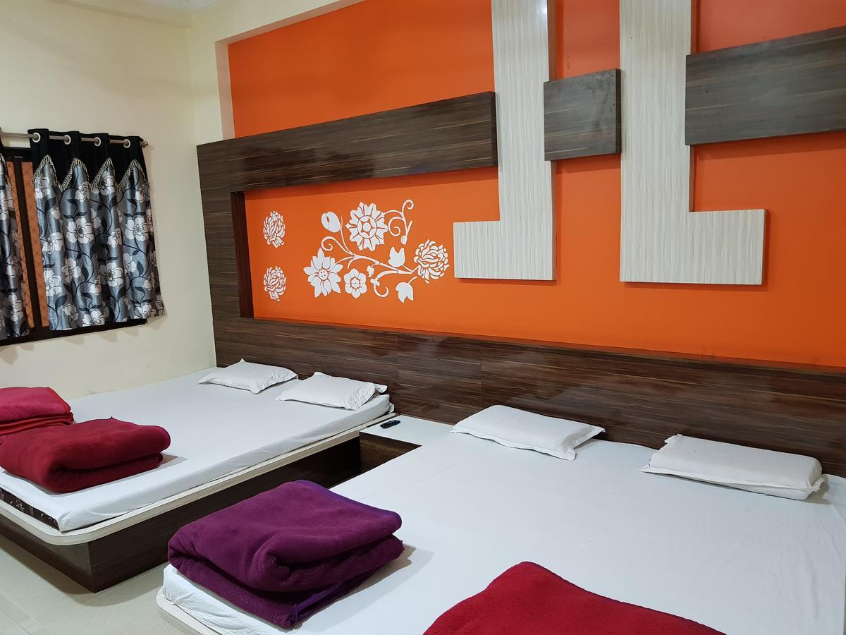 Hotel Shri Radhe Krishna Godarpura Luaran gambar