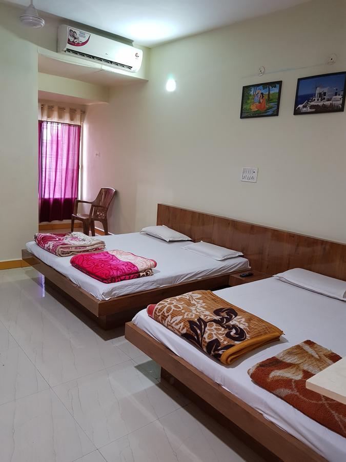 Hotel Shri Radhe Krishna Godarpura Luaran gambar